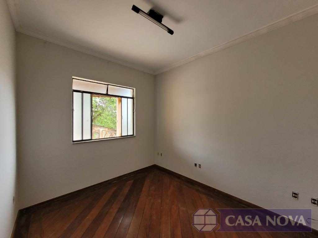 Casa à venda no Belvedere com 220 m², 4 quartos e 2 vagas — foto 3