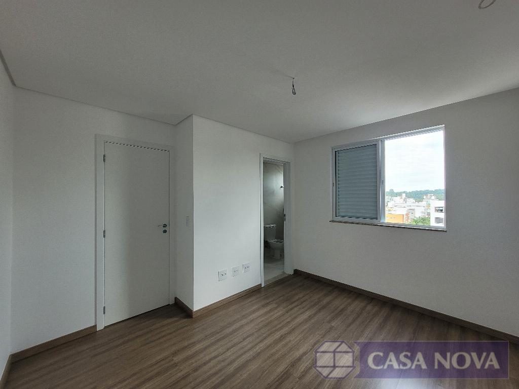 Apartamento à venda no Centro com 105 m², 3 quartos e 2 vagas — foto 2