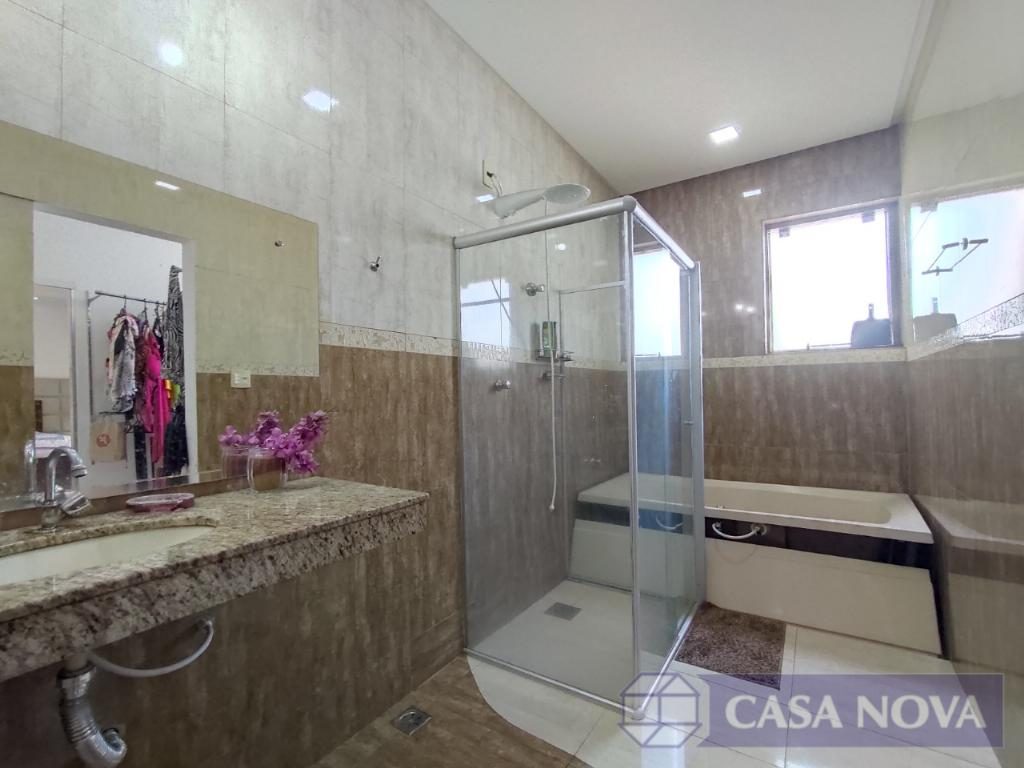Casa à venda nos Interlagos com 270 m², 4 quartos e 3 vagas — foto 3