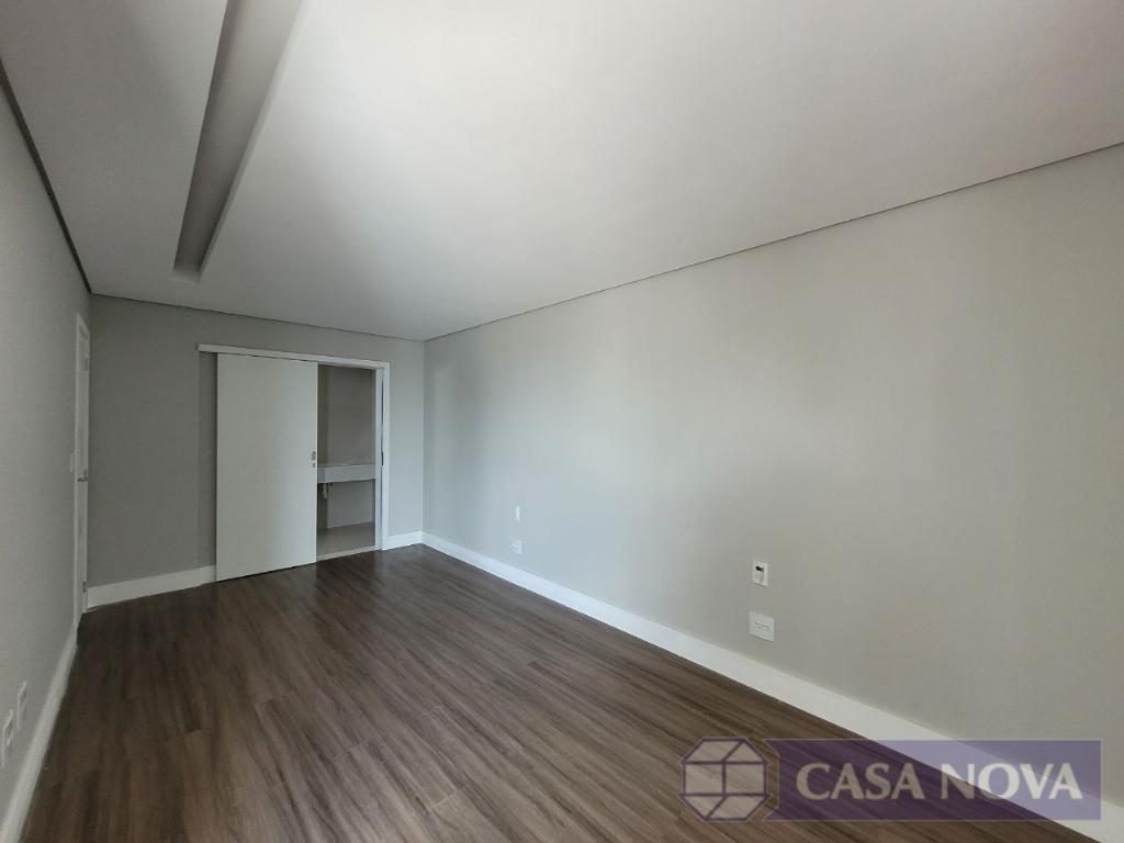 Cobertura à venda no Centro com 210 m², 3 quartos e 3 vagas — foto 2
