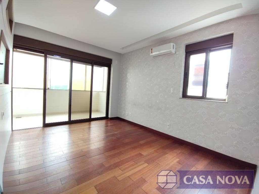 Apartamento à venda no Centro com 170 m², 4 quartos e 4 vagas — foto 2