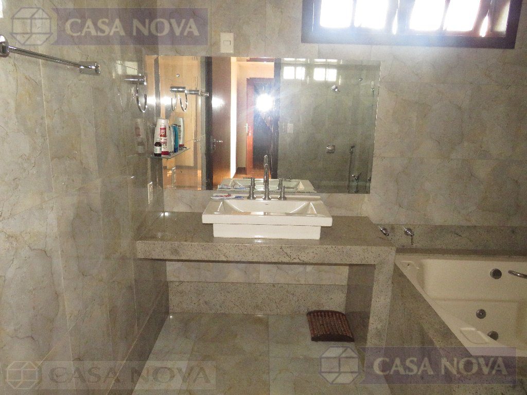 Casa à venda no Walchir Resende com 240 m², 4 quartos e 2 vagas — foto 2
