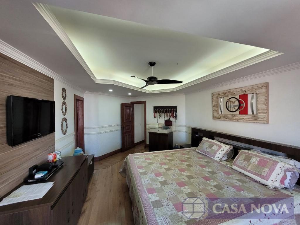 Apartamento à venda no Centro com 226 m², 3 quartos e 2 vagas — foto 2