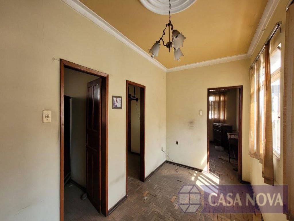 Casa à venda no Centro com 220 m², 3 quartos e 1 vaga — foto 4