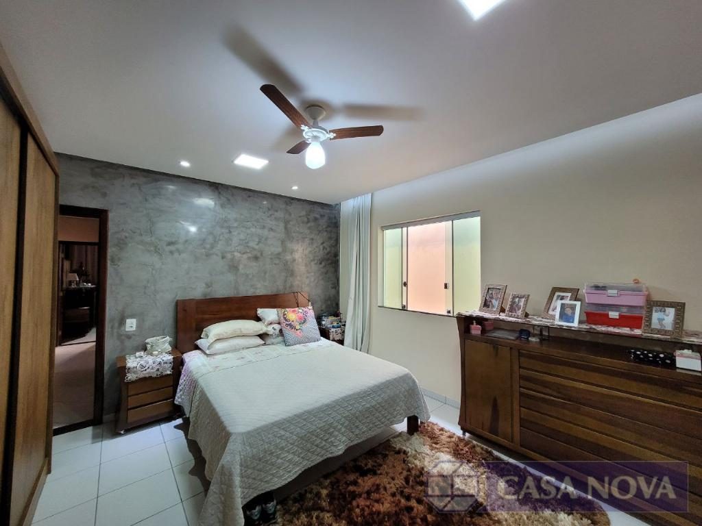 Casa à venda no Geraldo Pereira com 130 m², 3 quartos e 5 vagas — foto 2