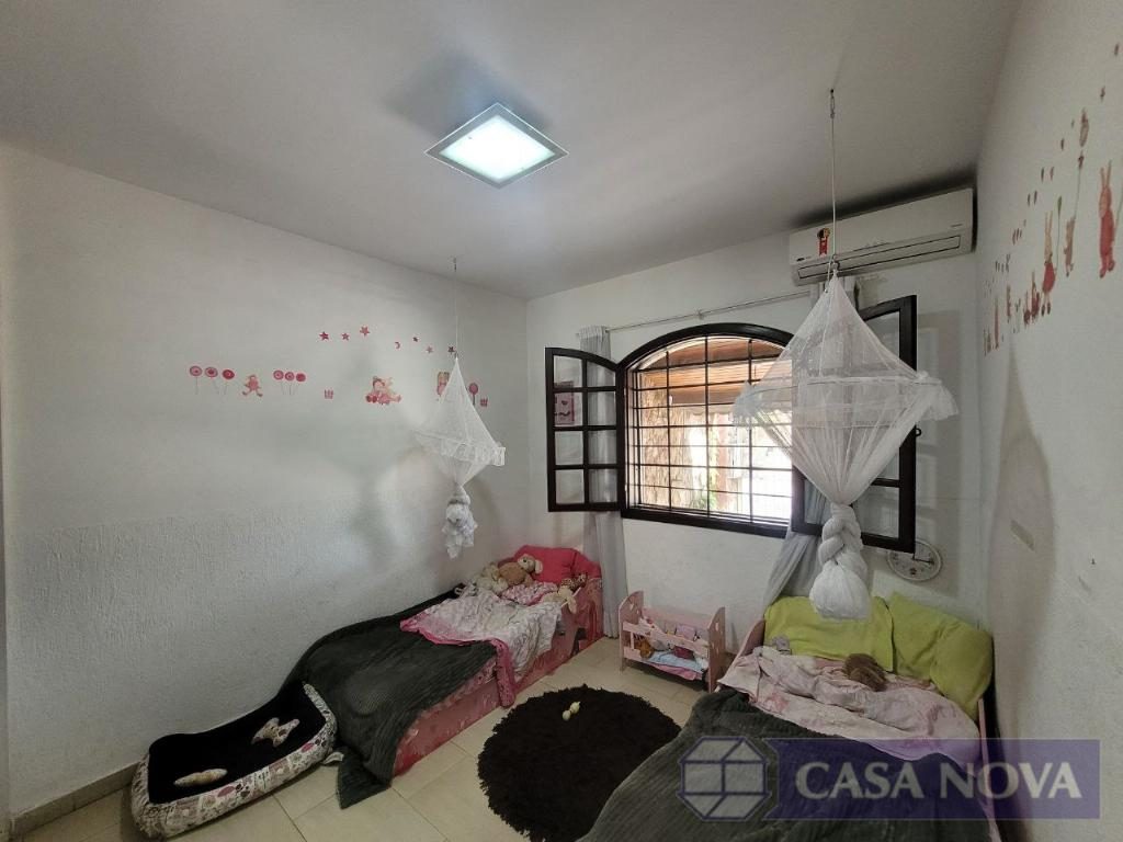 Casa à venda na Alvorada com 250 m², 5 quartos e 2 vagas — foto 3