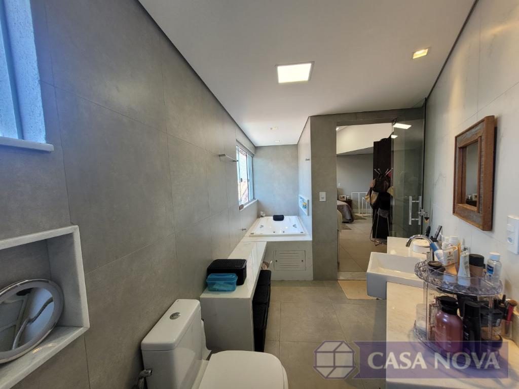 Casa à venda no Bom Pastor com 221 m², 3 quartos e 2 vagas — foto 2