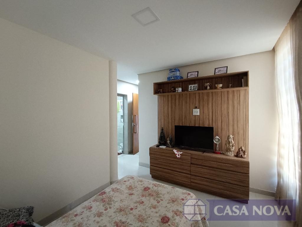 Casa para alugar no Centro com 140 m², 3 quartos e 2 vagas — foto 2