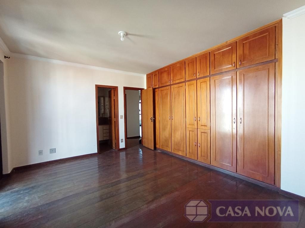 Apartamento à venda no Centro com 234 m², 4 quartos e 2 vagas — foto 3