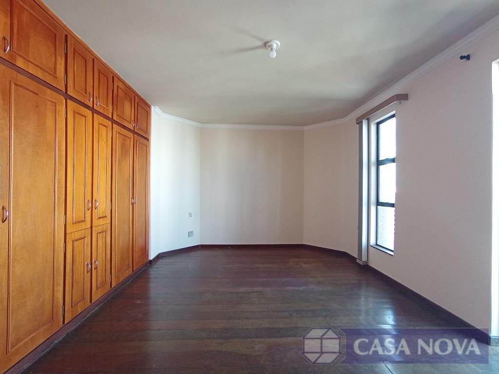 Apartamento à venda no Centro com 234 m², 4 quartos e 2 vagas — foto 4