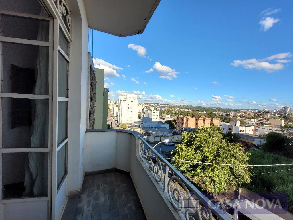 Apartamento à venda no Centro com 237 m², 4 quartos e 2 vagas — foto 4