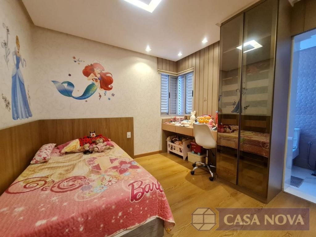 Apartamento à venda no Centro com 188 m², 3 quartos e 2 vagas — foto 2