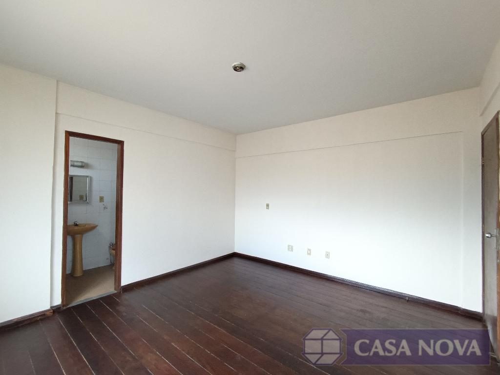Apartamento para alugar no Centro com 120 m², 3 quartos e 1 vaga — foto 2