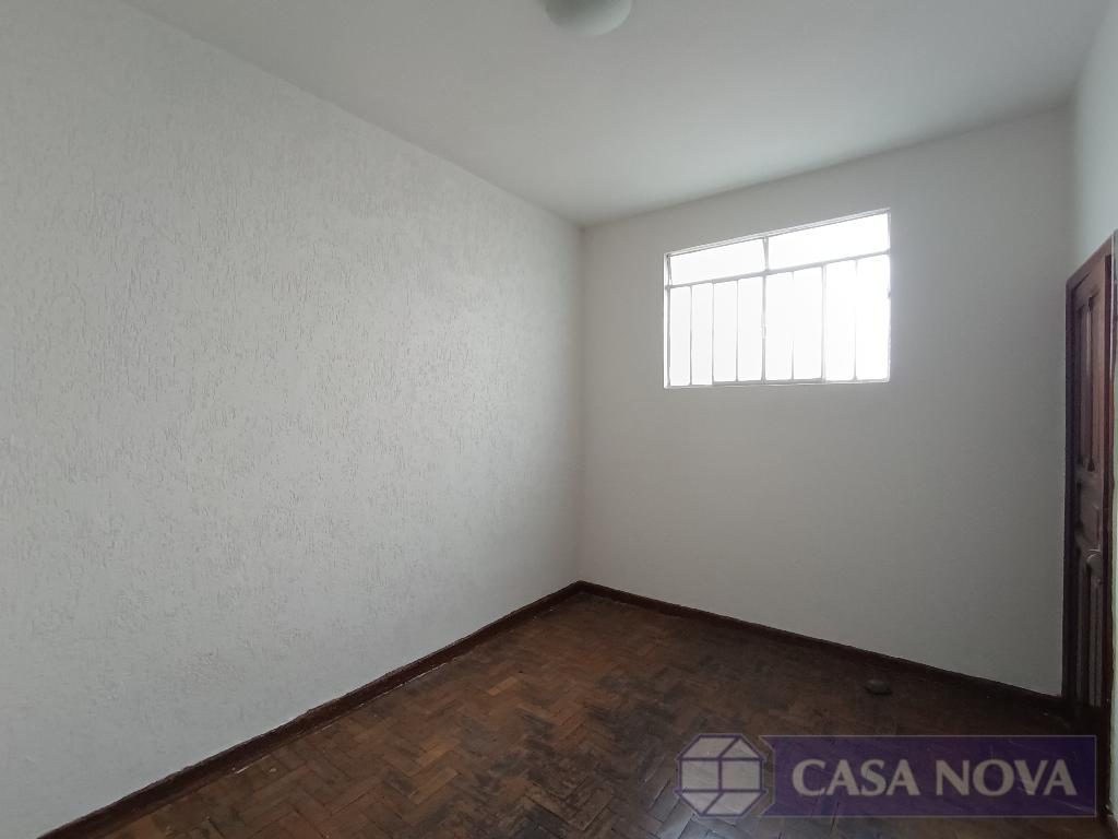 Casa para alugar no Centro com 100 m² e 4 quartos — foto 3