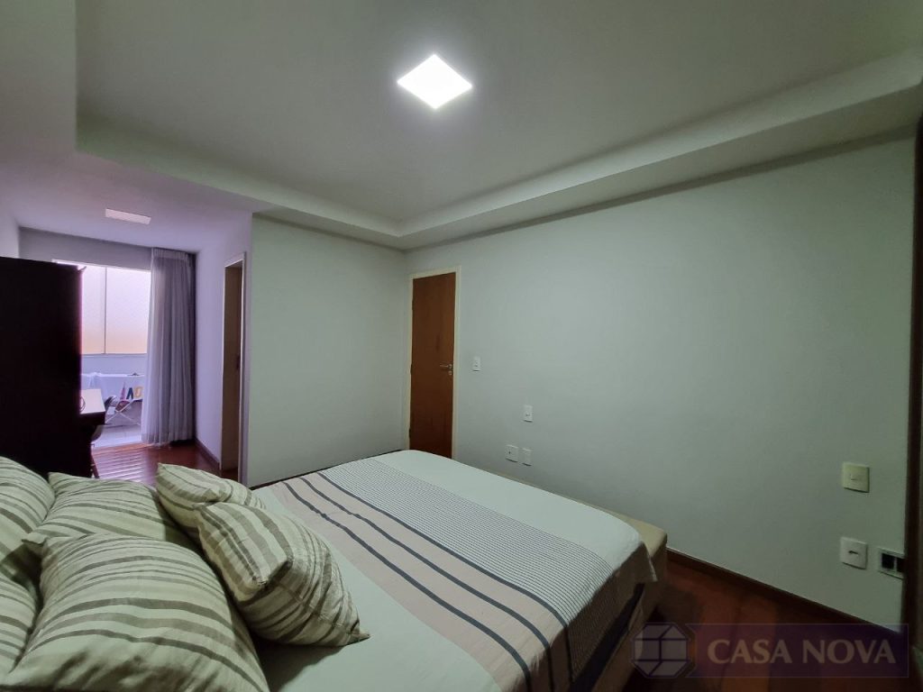 Apartamento à venda no Centro com 130 m², 3 quartos e 1 vaga — foto 2