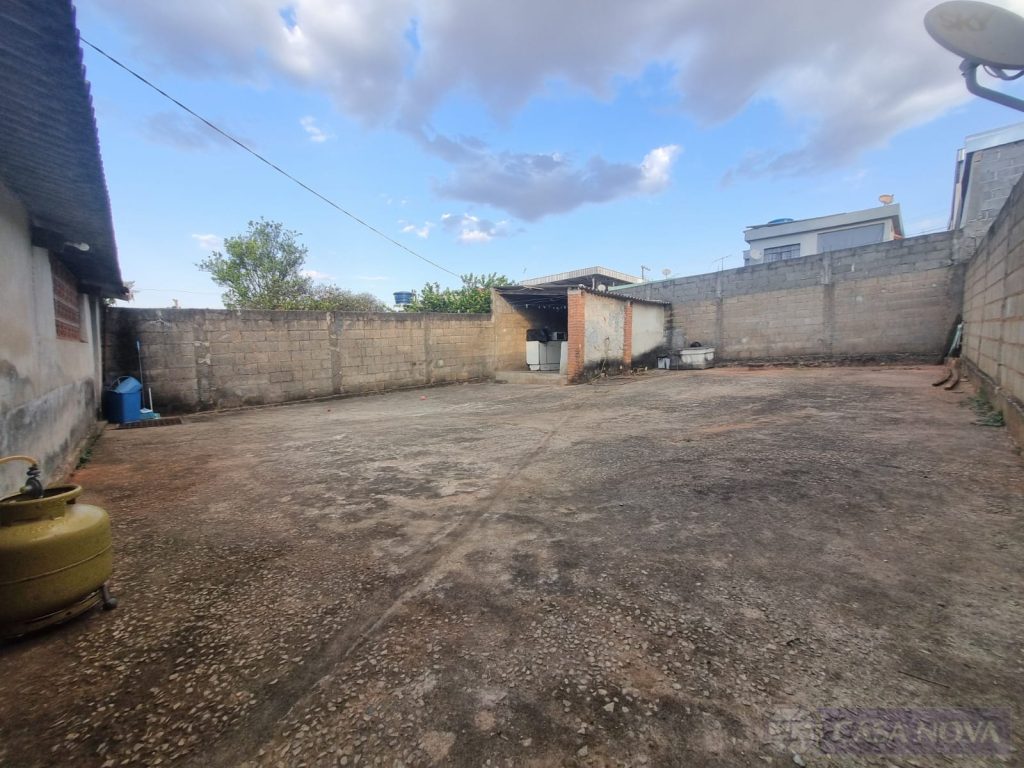 Casa à venda na Jusa Fonseca com 310 m², 3 quartos e 2 vagas — foto 2