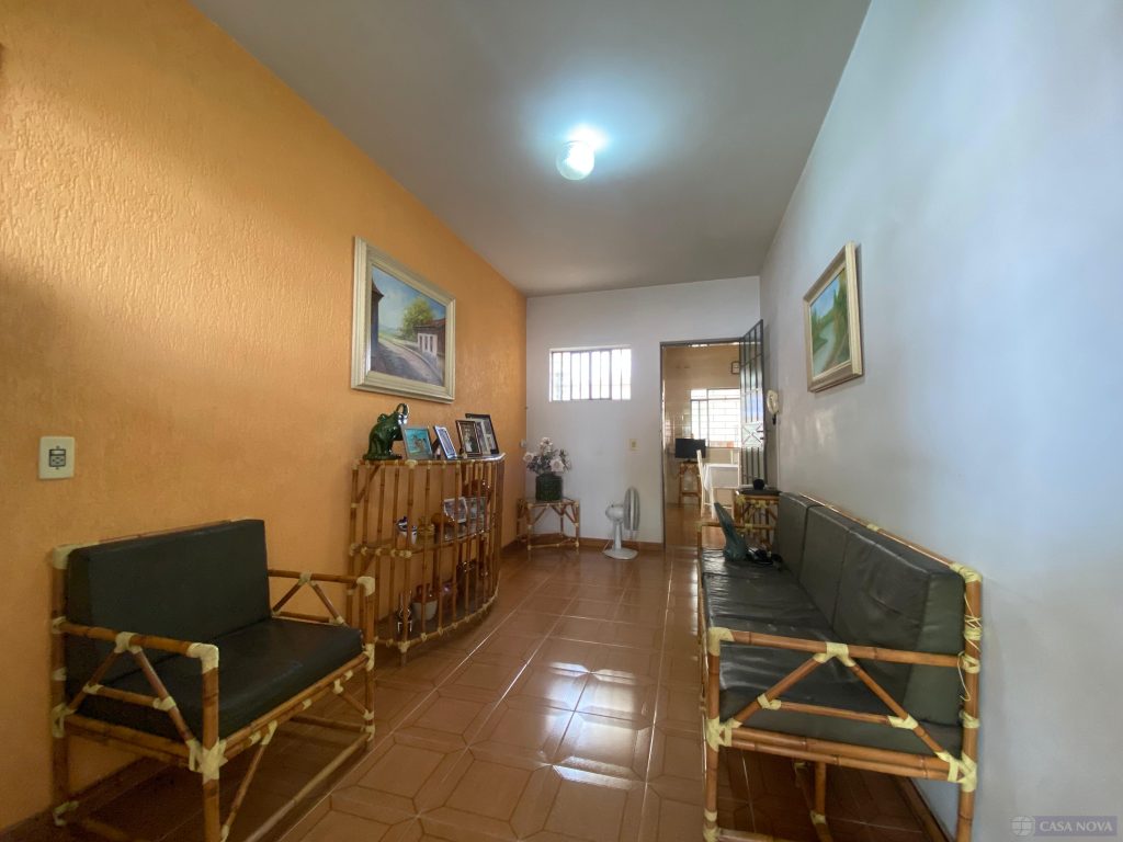 Casa à venda no Centro com 147.57 m², 4 quartos e 4 vagas — foto 2