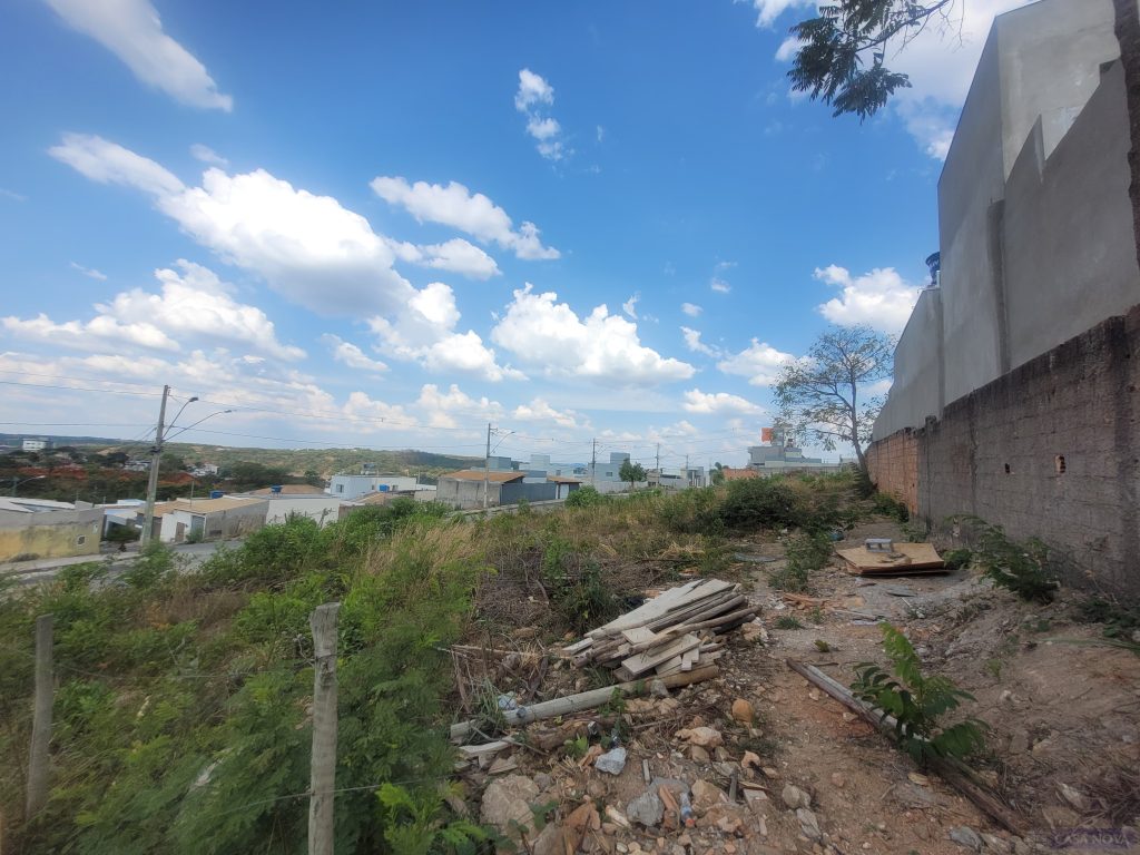 Lote à venda na Santa Marta com 240 m² — foto 2