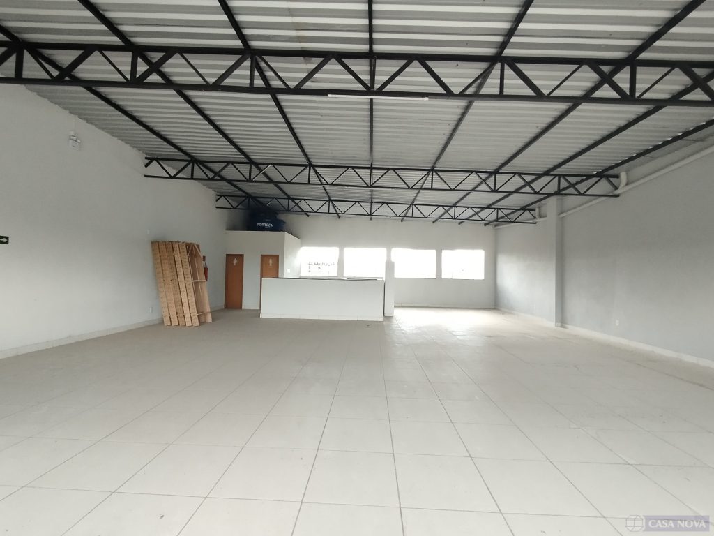 Area para alugar nas Nações com 200 m² — foto 2