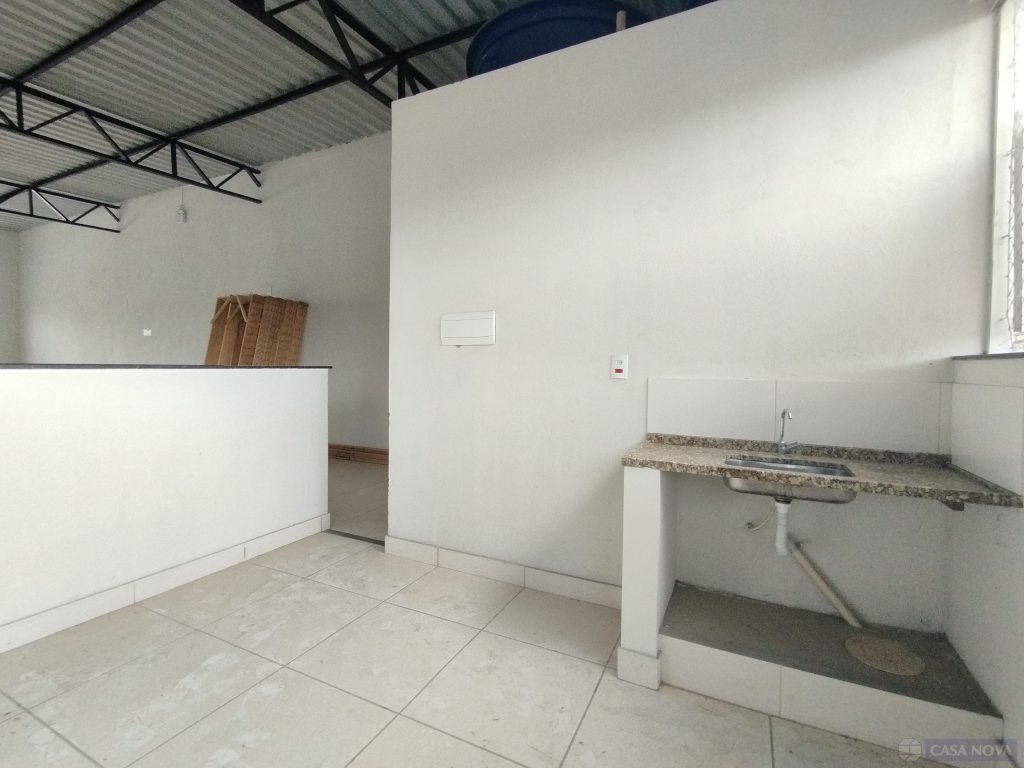Area para alugar nas Nações com 200 m² — foto 3