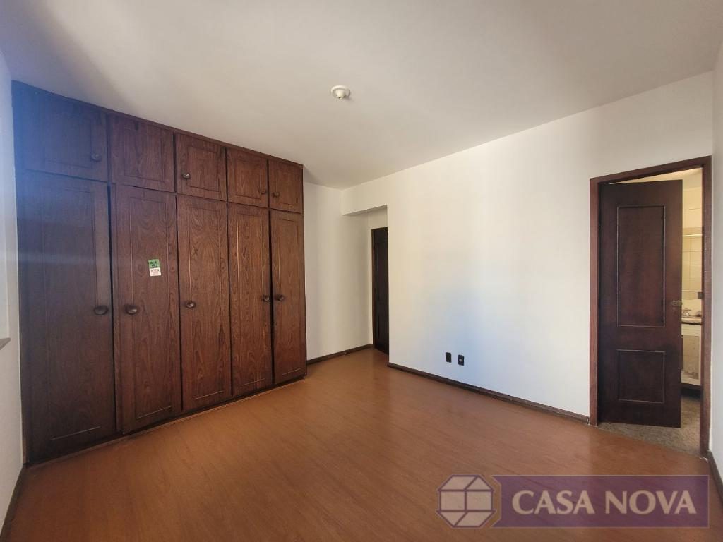 Apartamento à venda no Centro com 202 m², 4 quartos e 1 vaga — foto 3