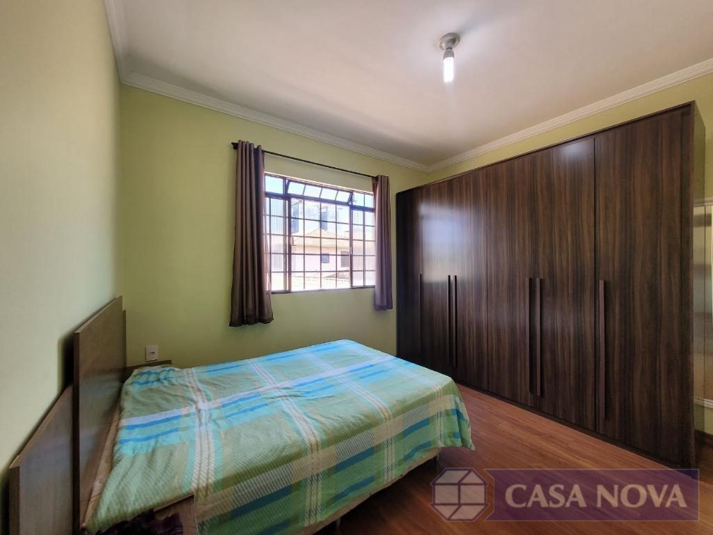 Casa à venda na Alvorada com 200 m², 5 quartos e 6 vagas — foto 2
