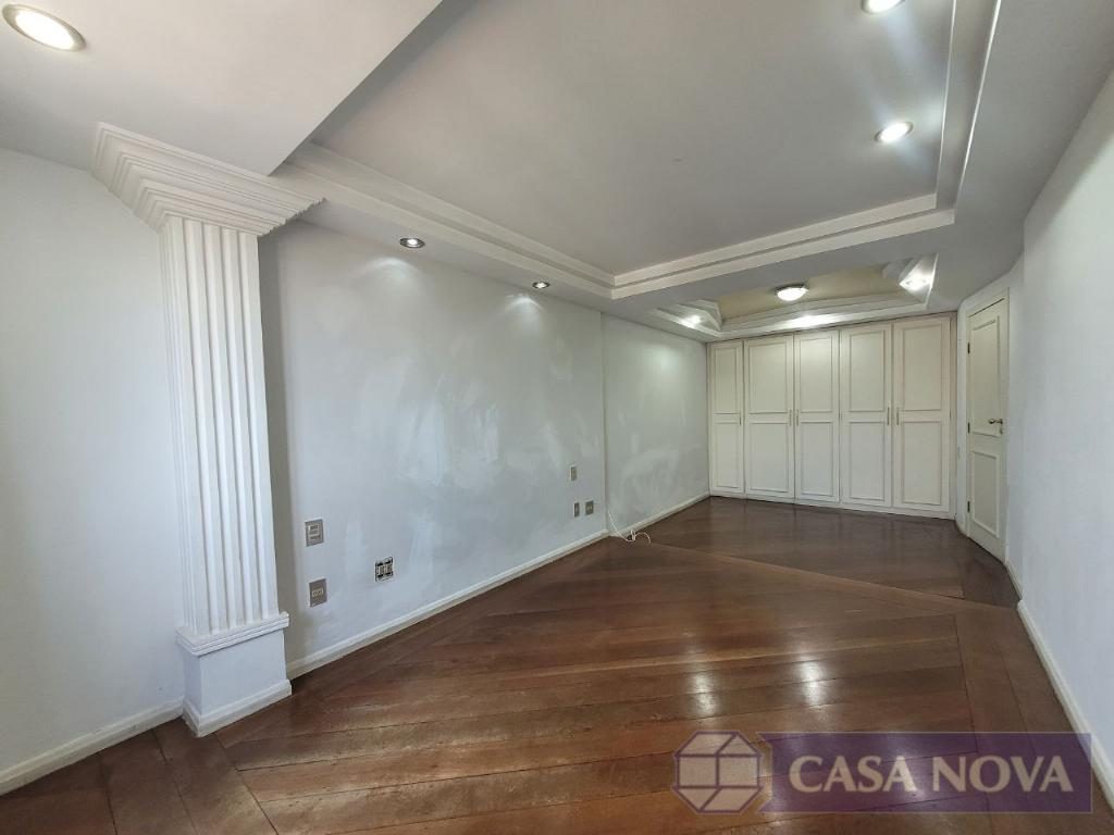 Apartamento à venda no Centro com 240 m², 4 quartos e 2 vagas — foto 2