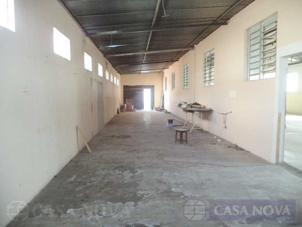 Galpão para alugar no Centro com 550 m² e 1 vaga — foto 2
