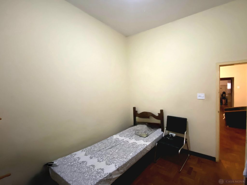 Casa à venda no Centro com 173 m², 5 quartos e 4 vagas — foto 5
