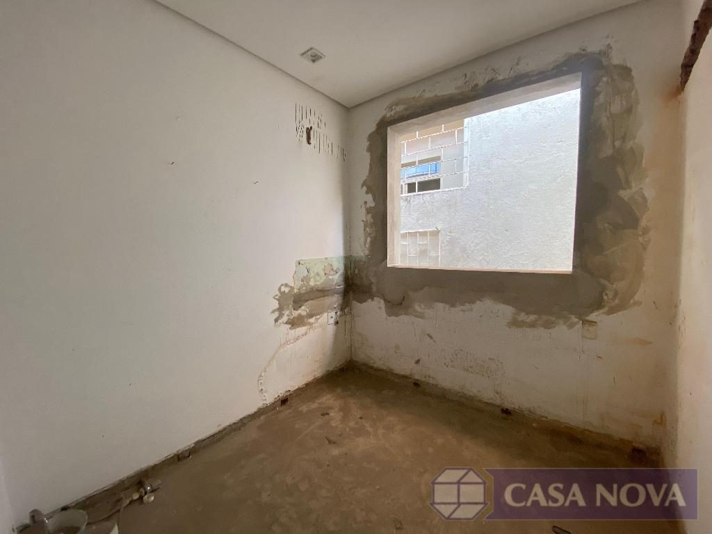 Casa à venda no Centro com 225 m² e 7 quartos — foto 2