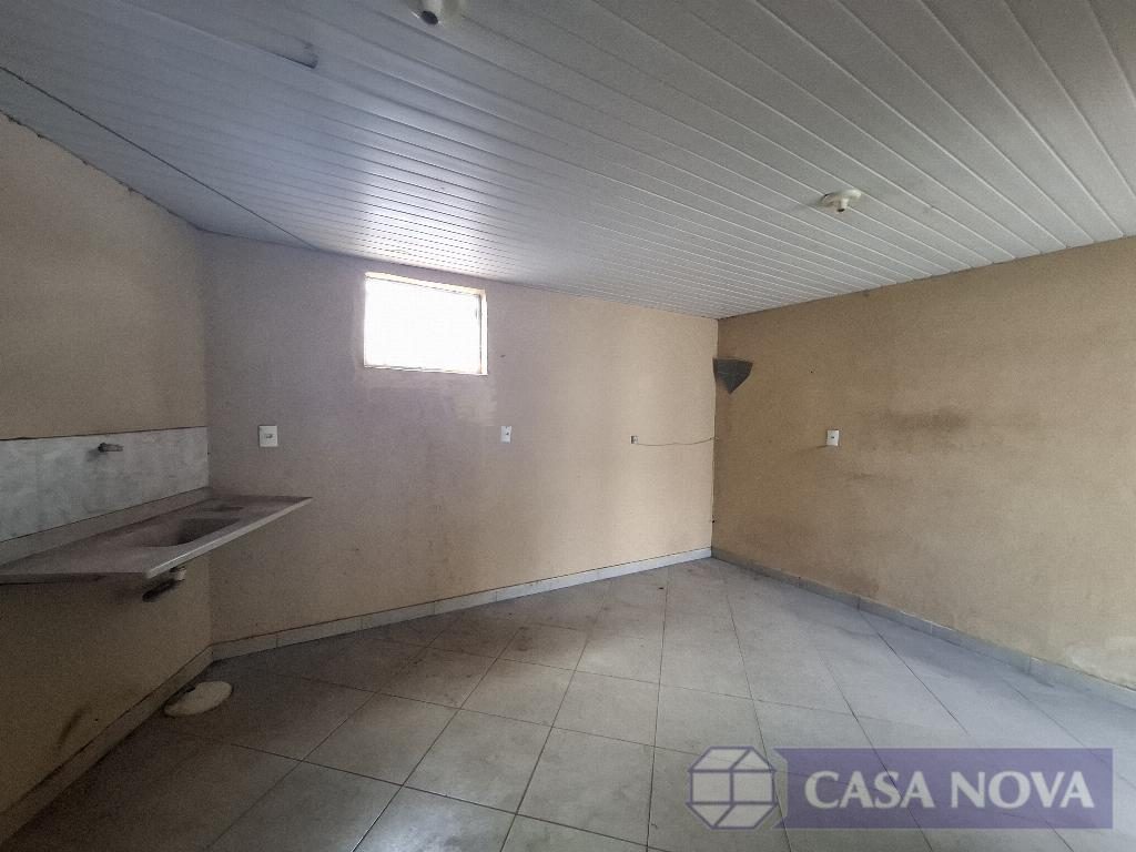 Barracão para alugar no Catalão com 26 m² — foto 2