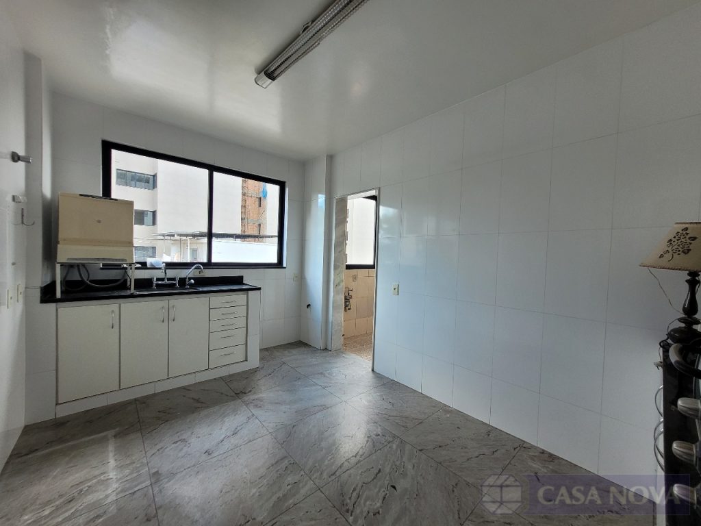 Apartamento à venda no Centro com 217 m², 3 quartos e 1 vaga — foto 4