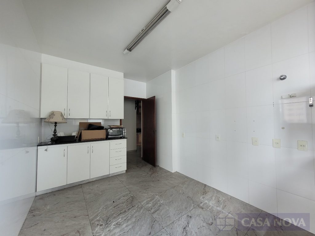 Apartamento à venda no Centro com 217 m², 3 quartos e 1 vaga — foto 3