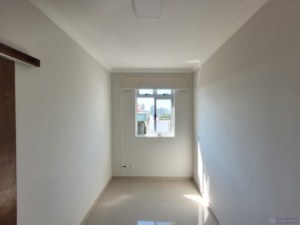 Apartamento à venda no Centro com 80 m², 2 quartos e 1 vaga — foto 2
