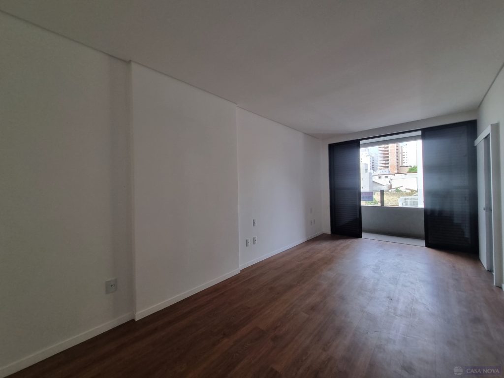 Apartamento à venda no Centro com 138 m², 3 quartos e 3 vagas — foto 2