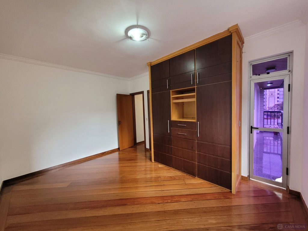 Apartamento à venda no Centro com 150 m², 3 quartos e 2 vagas — foto 2