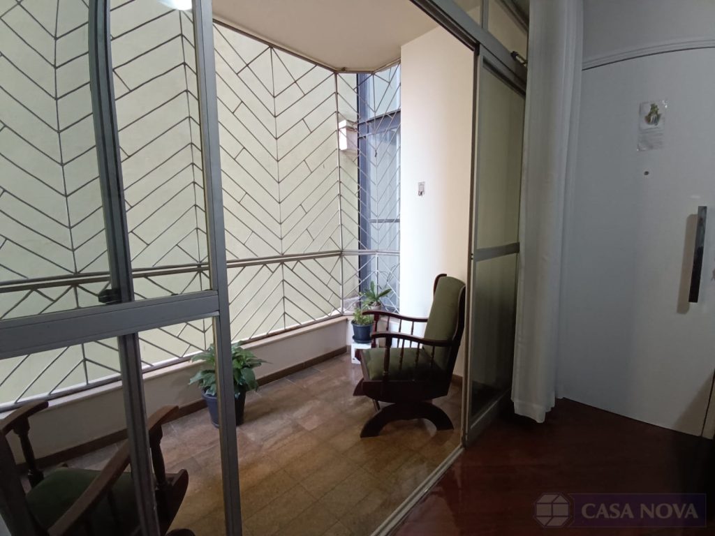 Apartamento à venda no Centro com 130 m², 4 quartos e 1 vaga — foto 2