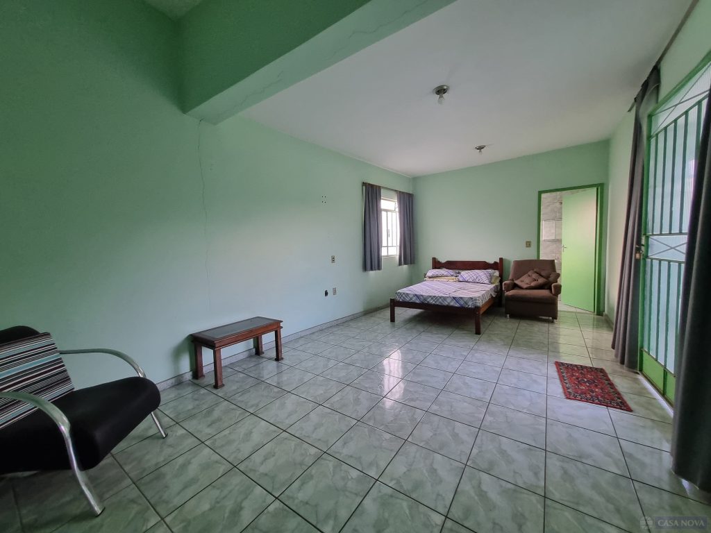 Casa à venda no Centro com 73 m², 4 quartos e 2 vagas — foto 2