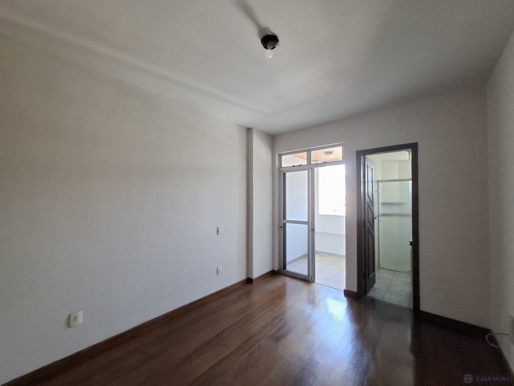 Apartamento para alugar no Centro com 100 m², 3 quartos e 2 vagas — foto 3