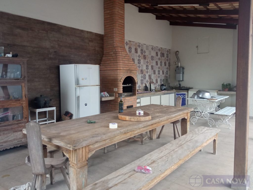 Casa à venda no Antônio Fonseca com 351 m², 4 quartos e 4 vagas — foto 4