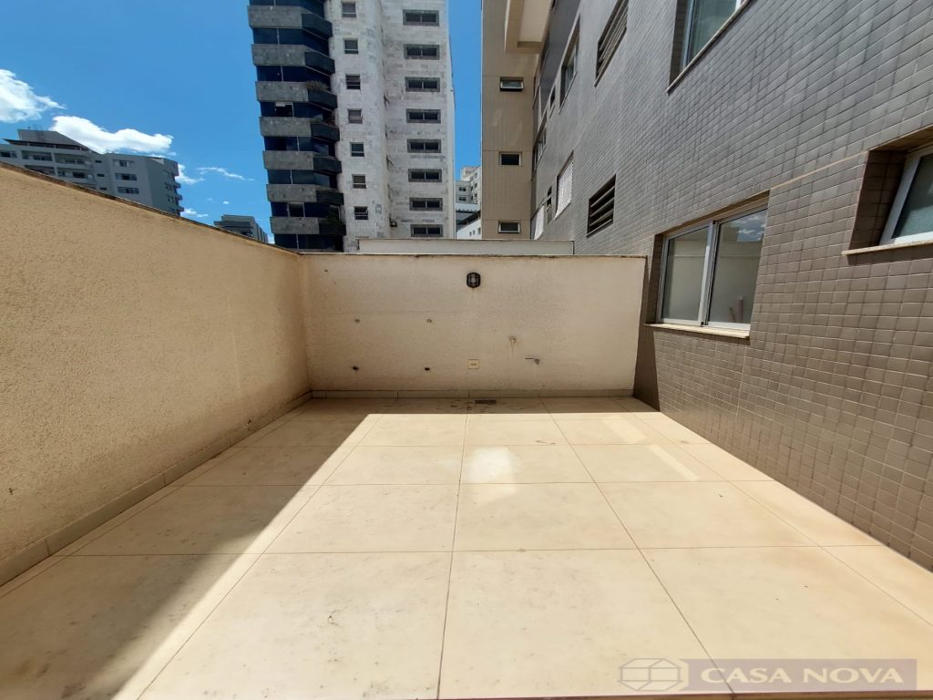 Apartamento à venda no Centro com 75 m², 2 quartos e 1 vaga — foto 2