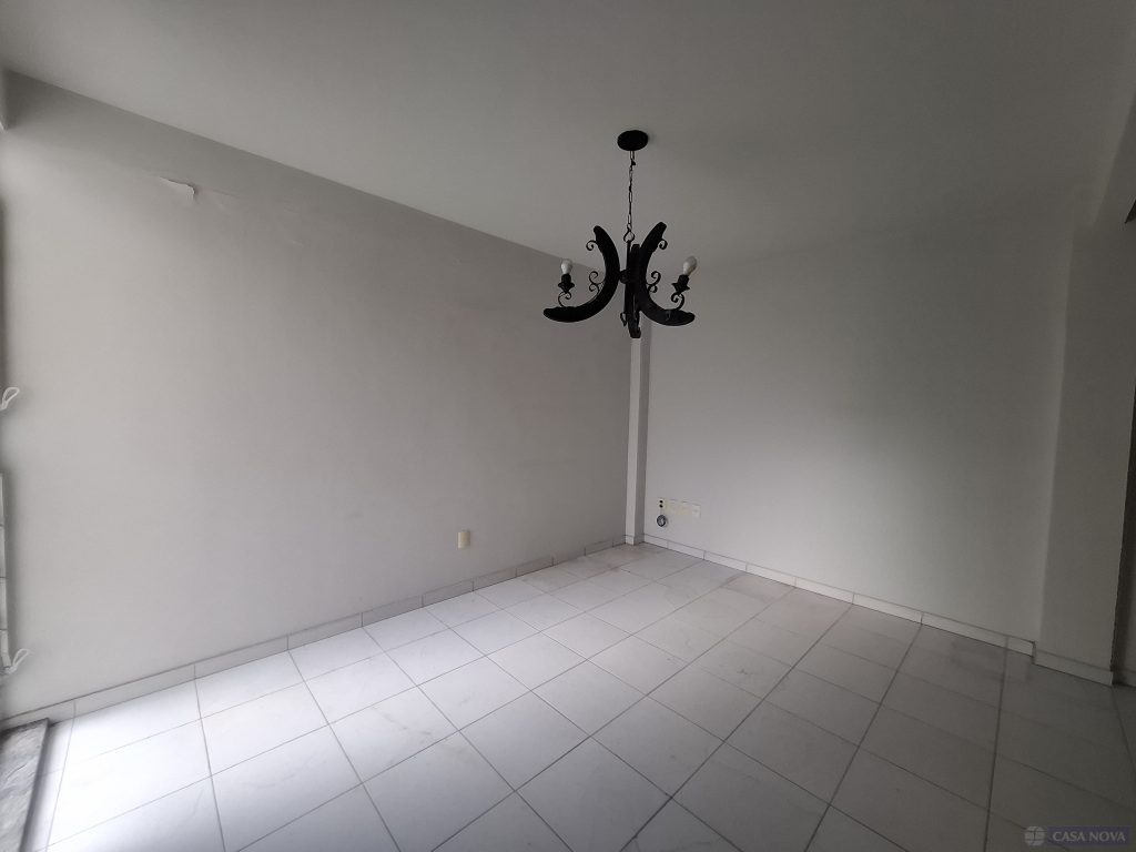 Casa para alugar no Centro com 200 m², 4 quartos e 2 vagas — foto 3