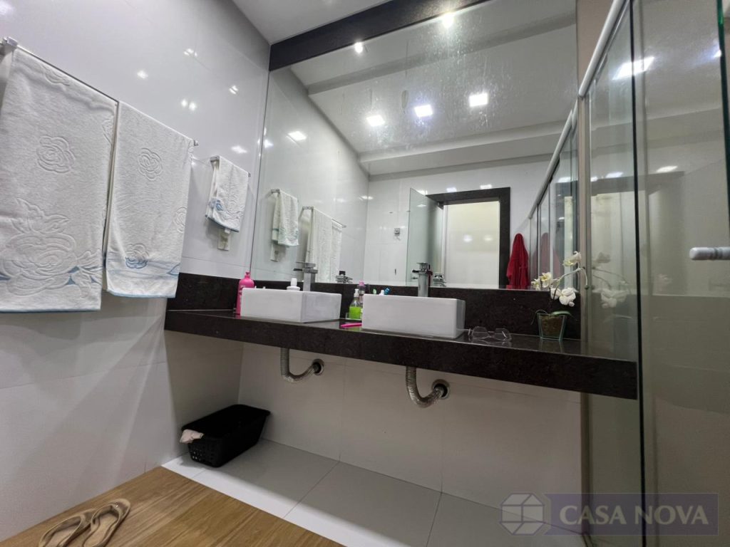 Casa para alugar no São Sebastião com 220 m², 4 quartos e 4 vagas — foto 3
