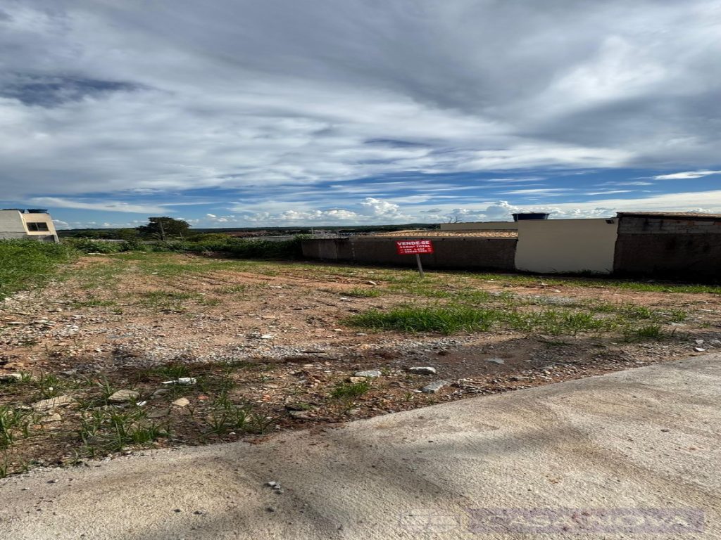 Lote à venda nos Candides com 310 m² — foto 2