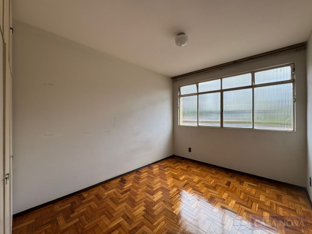 Apartamento para alugar no Centro com 150 m² e 3 quartos — foto 2