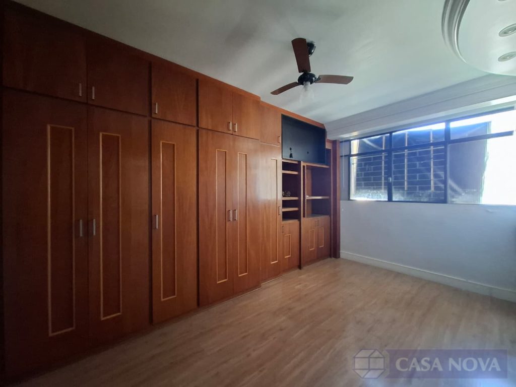 Apartamento à venda no Centro com 140 m², 3 quartos e 1 vaga — foto 2