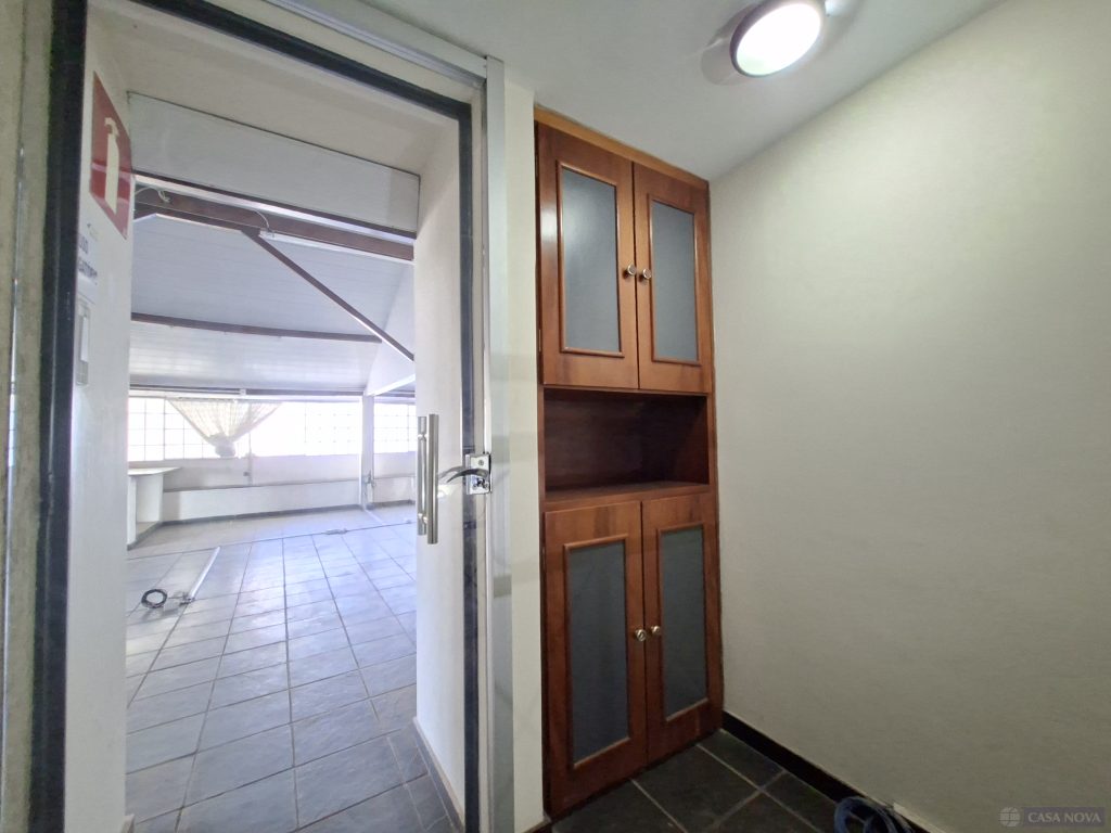 Casa para alugar no Centro com 400 m² e 2 vagas — foto 4