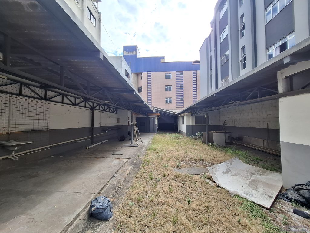 Galpão para alugar no Centro com 244 m² e 4 vagas — foto 2