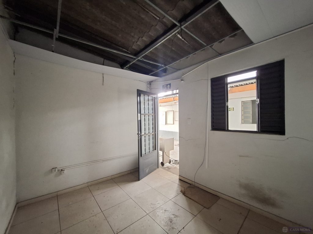 Galpão para alugar no Centro com 244 m² e 4 vagas — foto 5