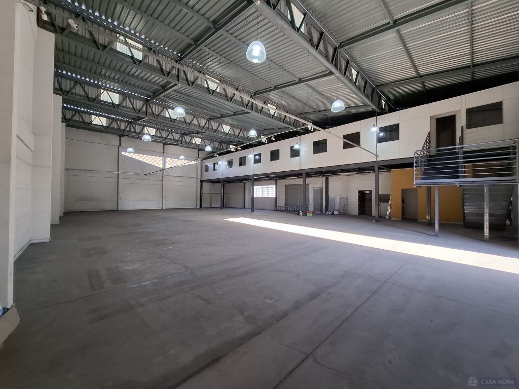 Galpão para alugar na Santa Clara com 600 m² e 4 vagas — foto 2